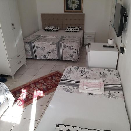 Beyaz Apart Pansiyon Çeşme Exterior foto